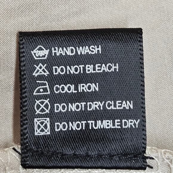 Cici Shiny Metallic Taupe Long Sleeve Blouse Size‎ Medium - Picture 6 of 6